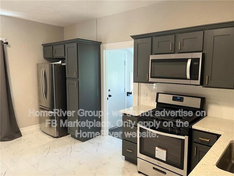 1945 W Park Pl - Photo 5 of 12