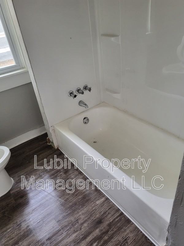 1628 E Mclemore Ave - Photo 7 of 10
