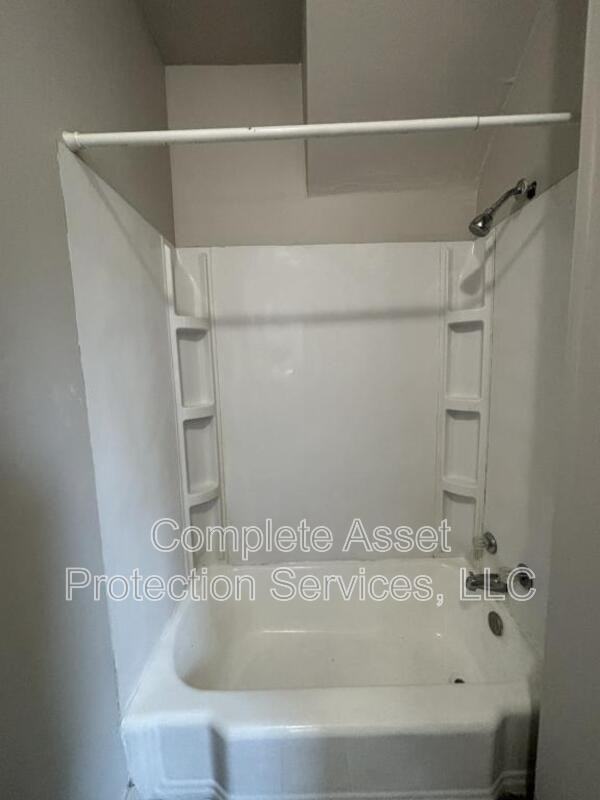 3732 Deodar St - Photo 3 of 6
