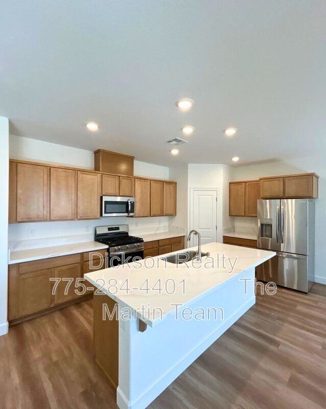 3247 Eleanor Way - Photo 3 of 20