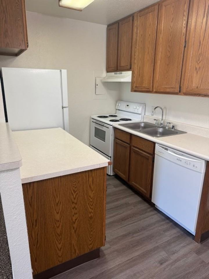 4171 California Ave #37 - Photo 5 of 11