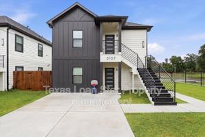 featured image of 3107 Grassmere St #B