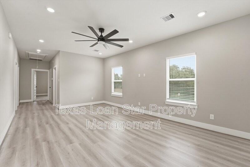 3107 Grassmere St #B - Photo 6 of 27