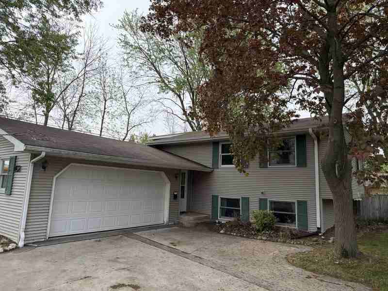 452 Cook St - Photo 2 of 16