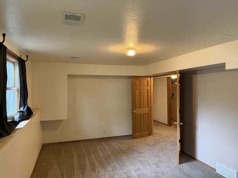 452 Cook St - Photo 4 of 16