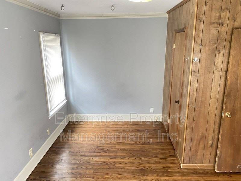 605 Houston St - Photo 5 of 40