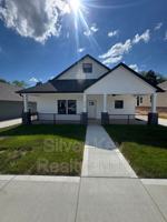 featured image of 924 Stratford Ave