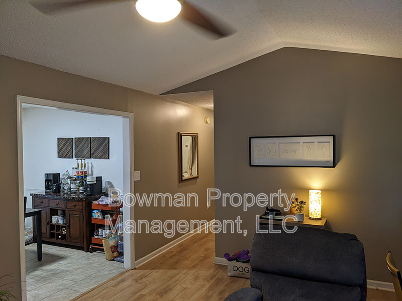 155 Rachel Way - Photo 5 of 23