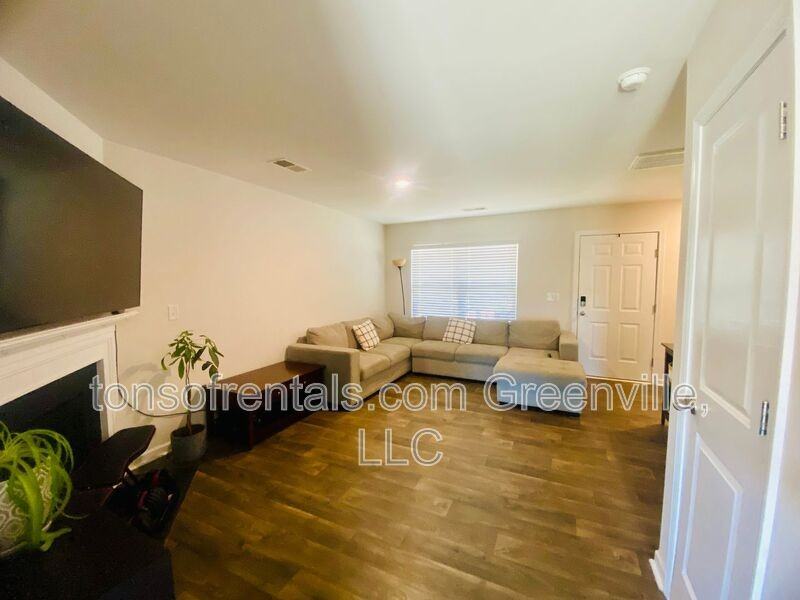 255 Millen Dr - Photo 3 of 20