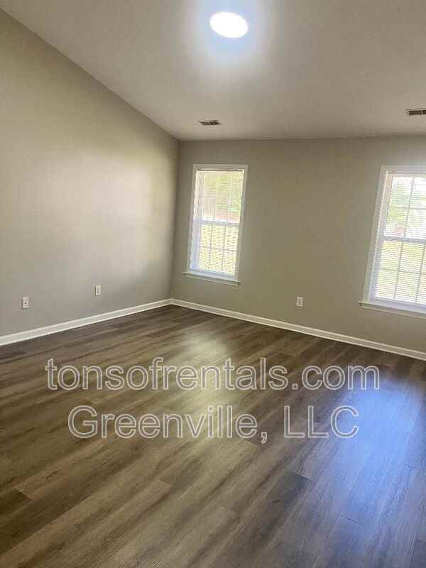7 Stonington Way - Photo 3 of 13
