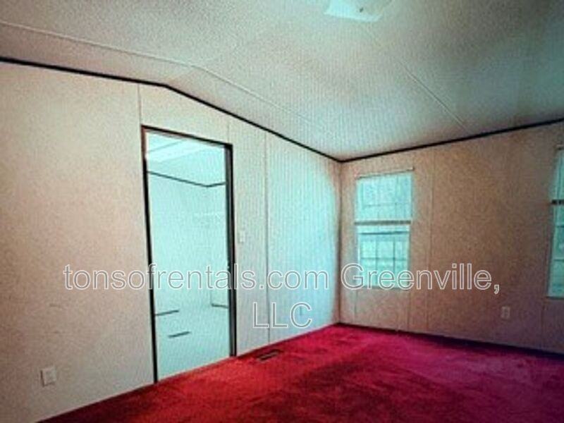 255 Pine Dr - Photo 7 of 9
