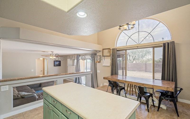 1006 N 92nd Cir - Photo 4 of 7