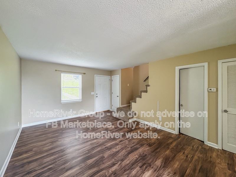 210 Buena Vista Dr #4 - Photo 3 of 20