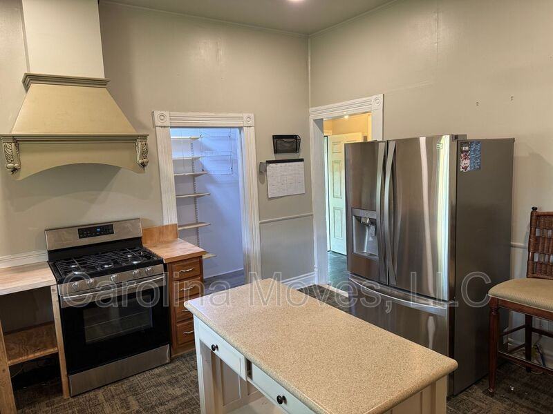200 Pelham St - Photo 6 of 30