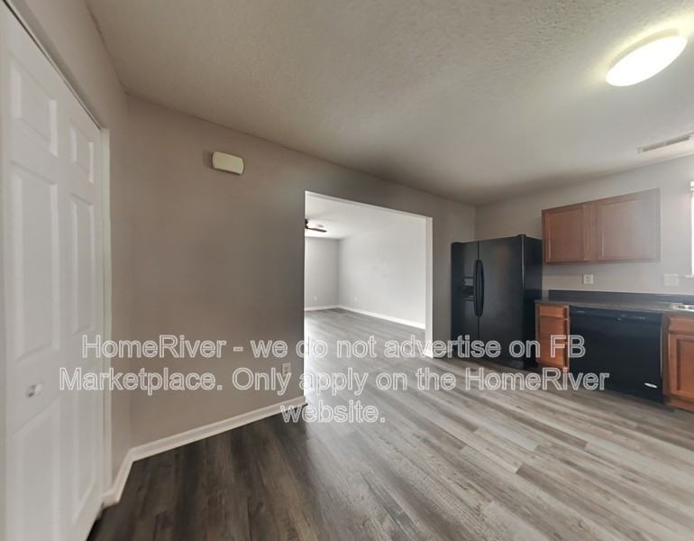 1784 Polaris Dr - Photo 5 of 28