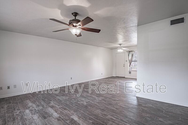4 Barre Ln - Photo 3 of 36
