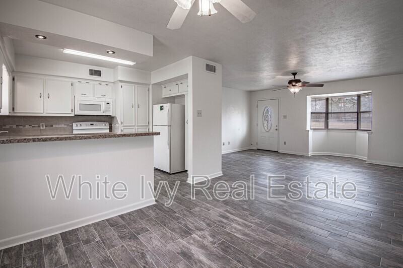 4 Barre Ln - Photo 7 of 36