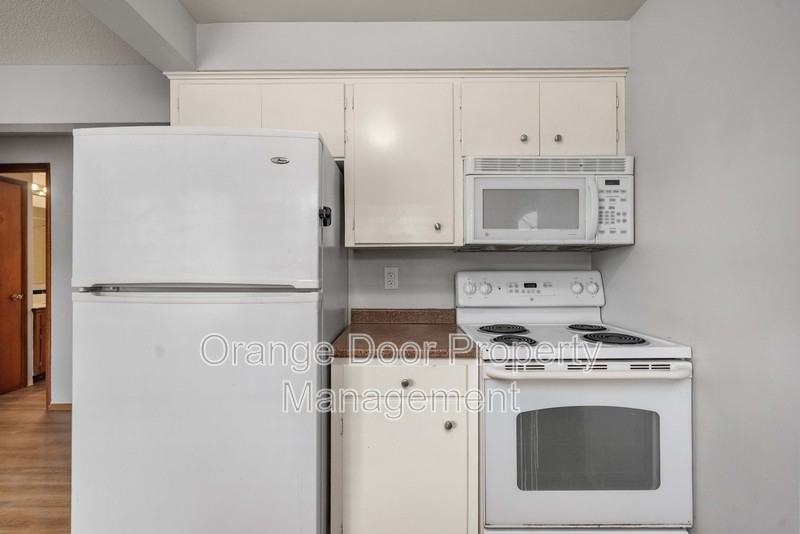 712 127th St S #1 - Photo 6 of 30