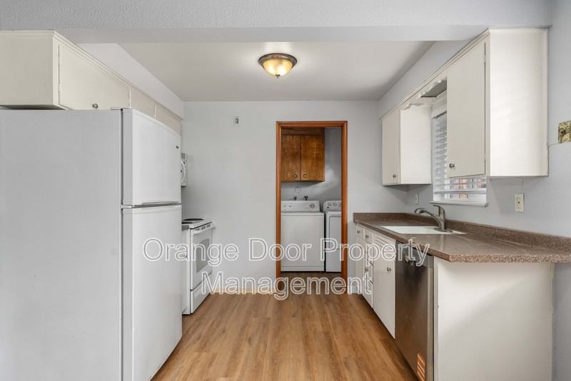 712 127th St S #1 - Photo 7 of 30