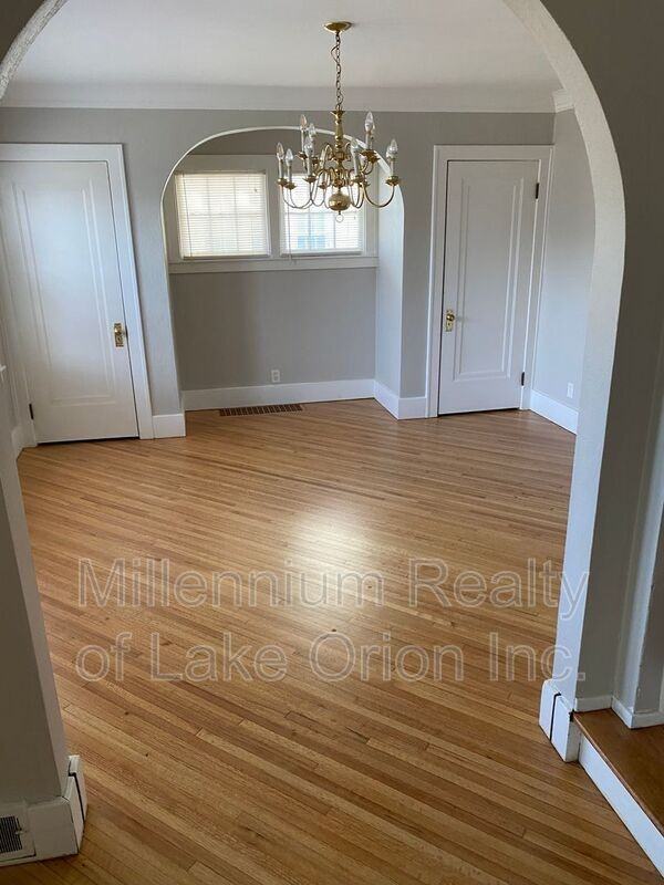 74 E Iroquois Rd - Photo 2 of 21