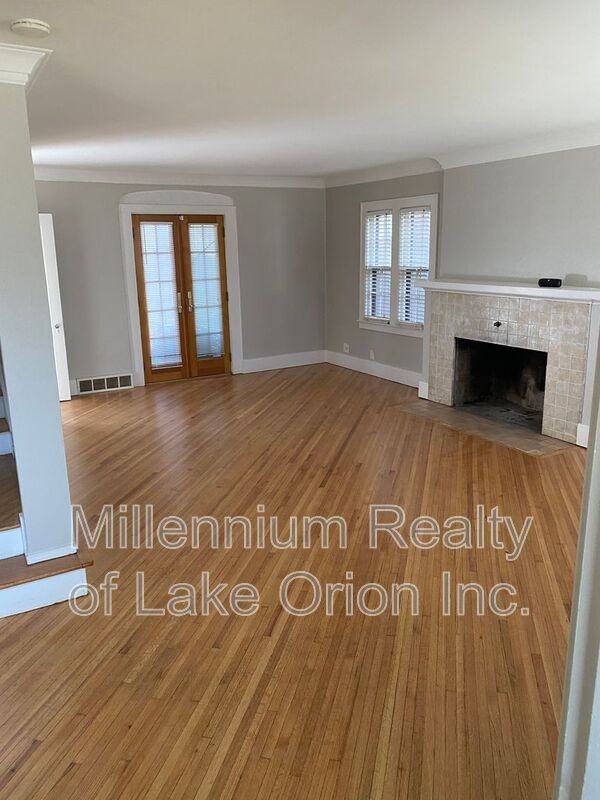 74 E Iroquois Rd - Photo 4 of 21