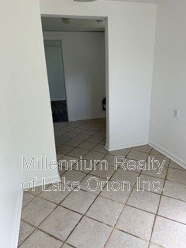 85 E Beverly Ave - Photo 7 of 14
