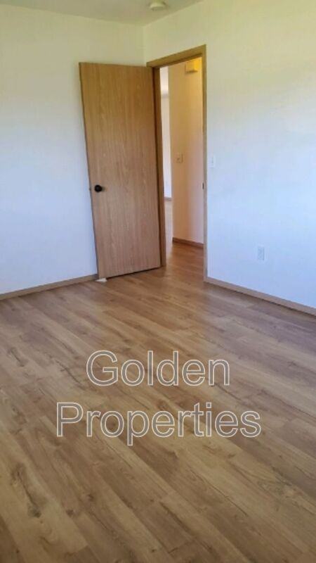 1737 E War Eagle Ave - Photo 4 of 7