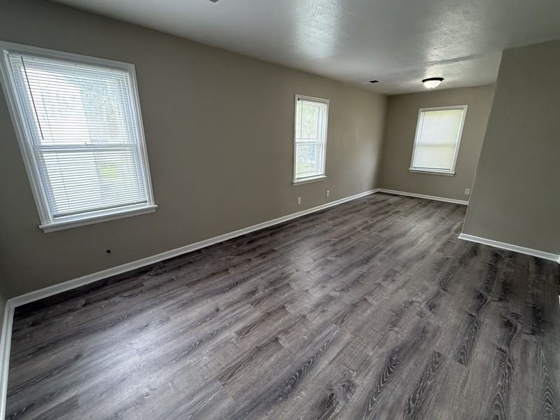 1464 Weymouth St - Photo 6 of 31