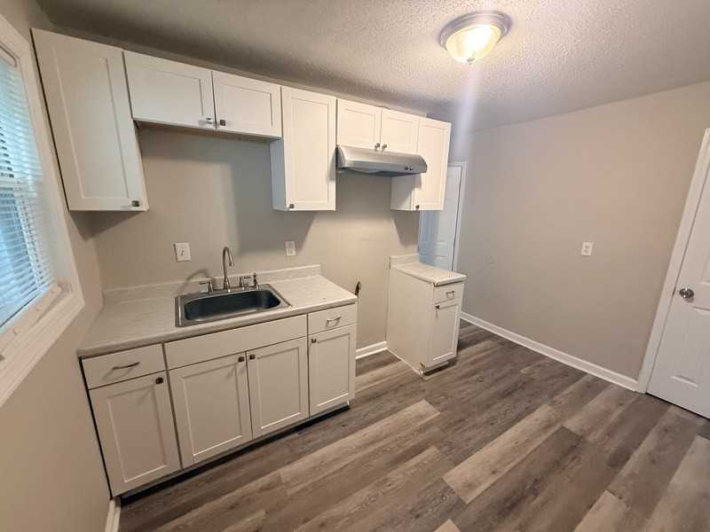 3042 Mcadoo Ave - Photo 7 of 14