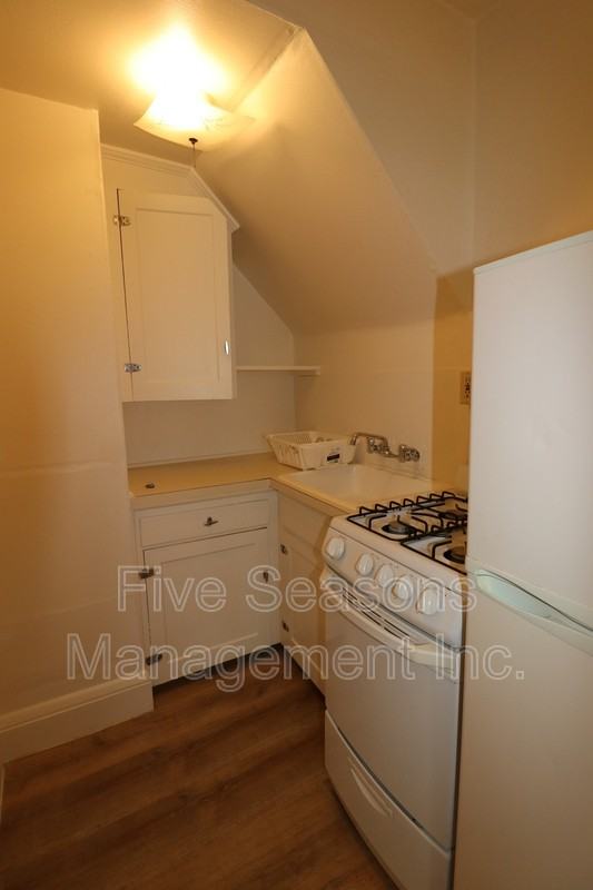 279 Saint Paul St - Photo 7 of 16