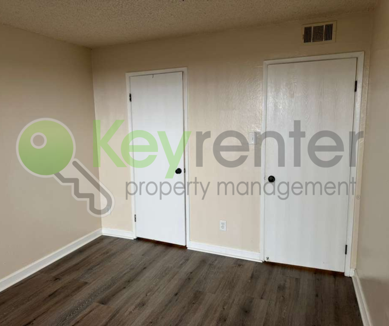 2515 H St #5 - Photo 7 of 21