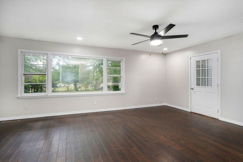 813 E Morningside St #1 - Photo 4 of 19