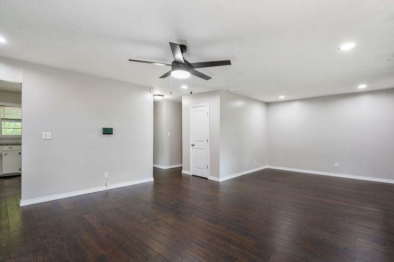 813 E Morningside St #1 - Photo 5 of 19