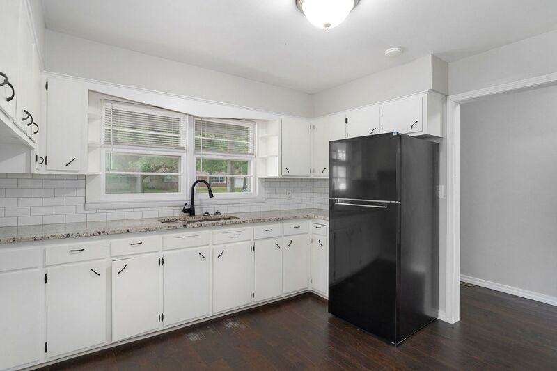 813 E Morningside St #1 - Photo 6 of 19