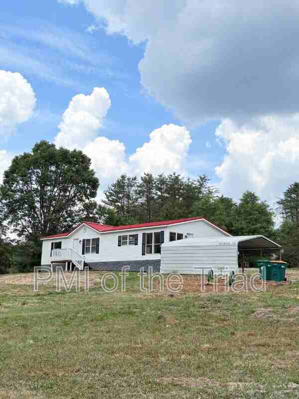 589 Alvis Ln - Photo 2 of 25