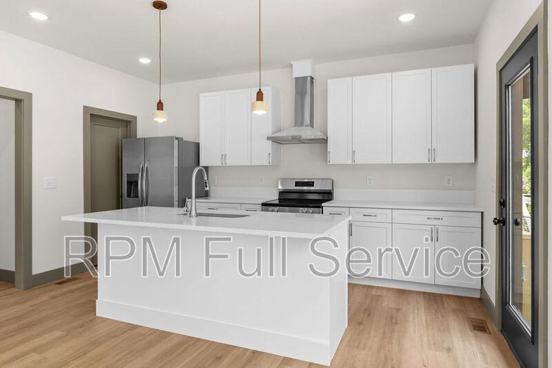2400A Buchanan St - Photo 7 of 48
