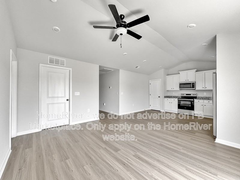 3531 Clover Valley Dr - Photo 4 of 21