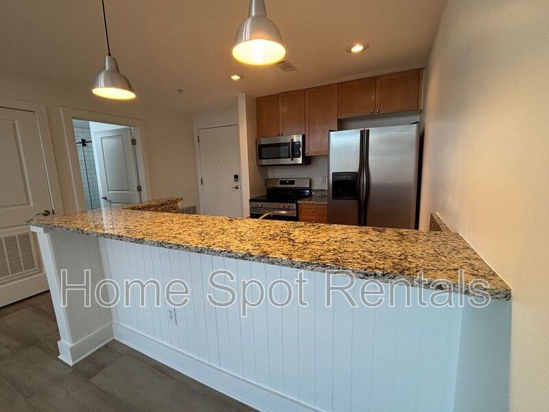 925 Garrett St Se #318 - Photo 3 of 28