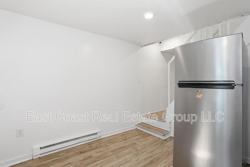 316 N High St - Photo 7 of 32