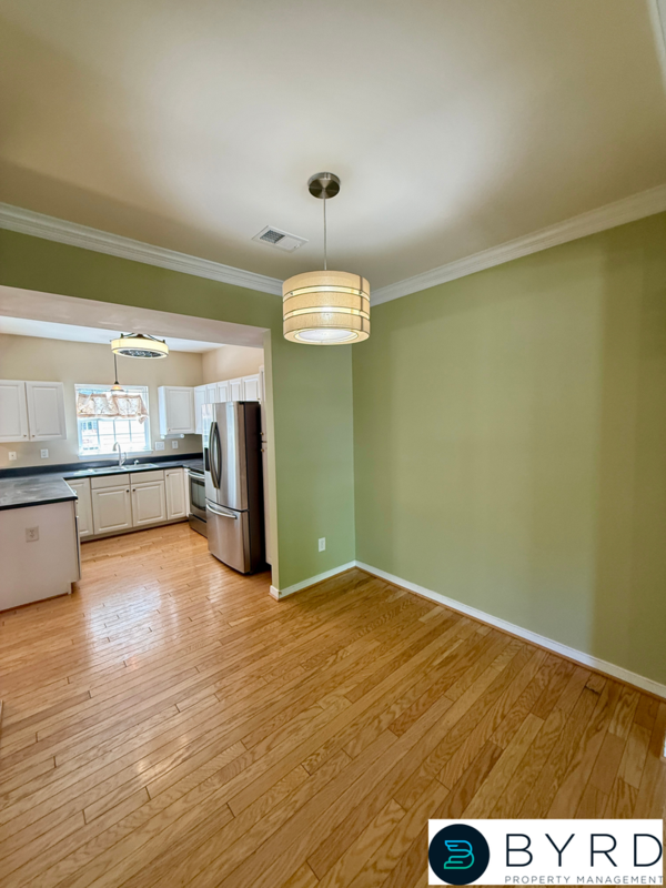 8651 Millstream Dr - Photo 7 of 31