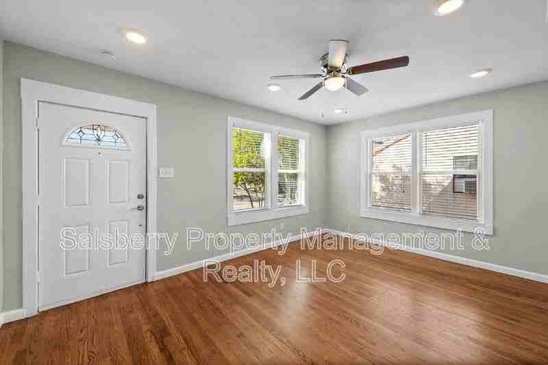 3772 W 6th St - Photo 3 of 15