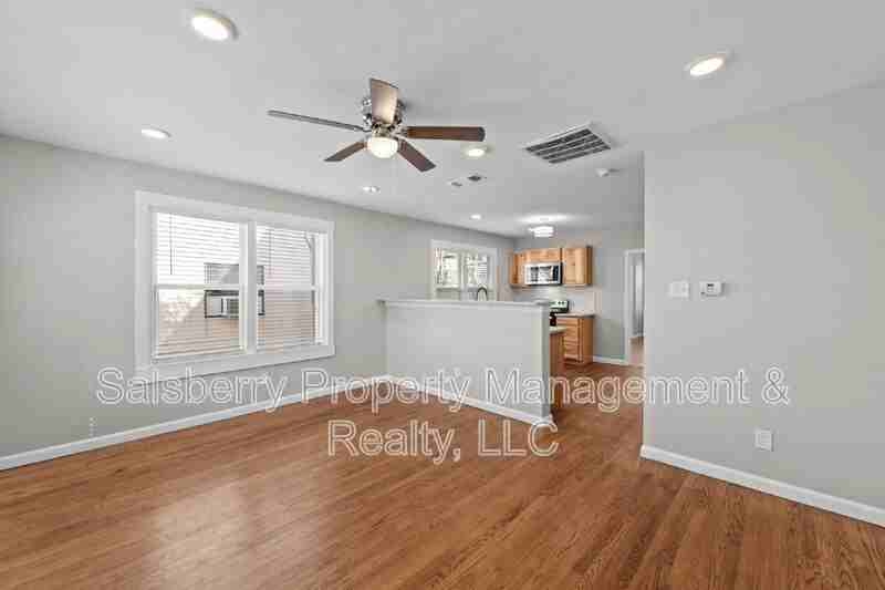 3772 W 6th St - Photo 4 of 15