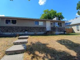 702 E Bridgeport Ave - Photo 1 of 1