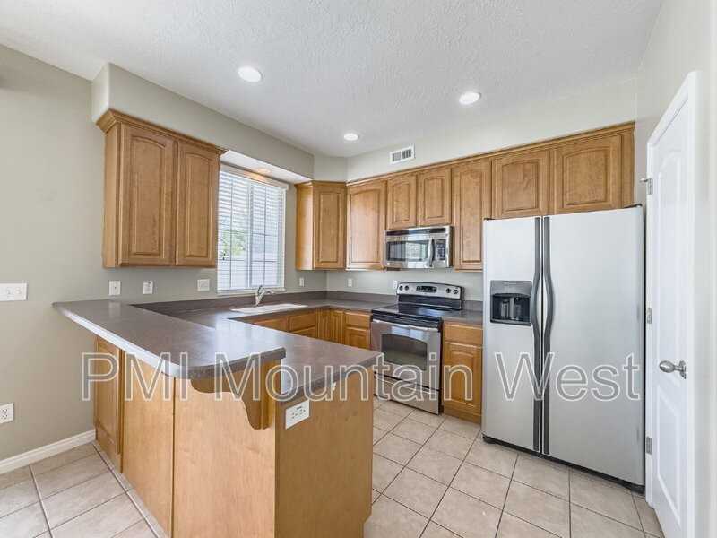 948 Chelsea Ln - Photo 2 of 34
