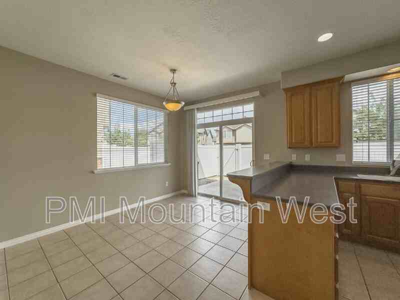 948 Chelsea Ln - Photo 6 of 34
