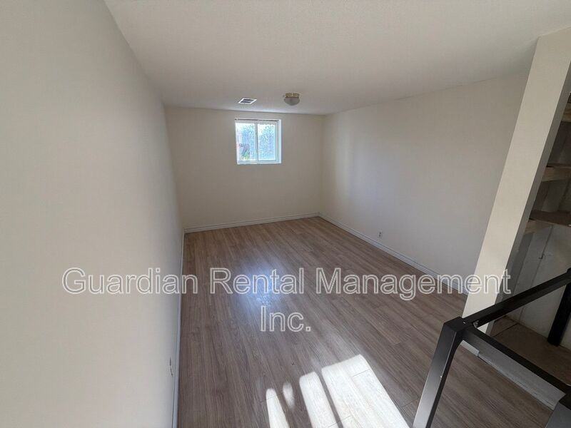 10 Elm St #2 - Photo 4 of 7