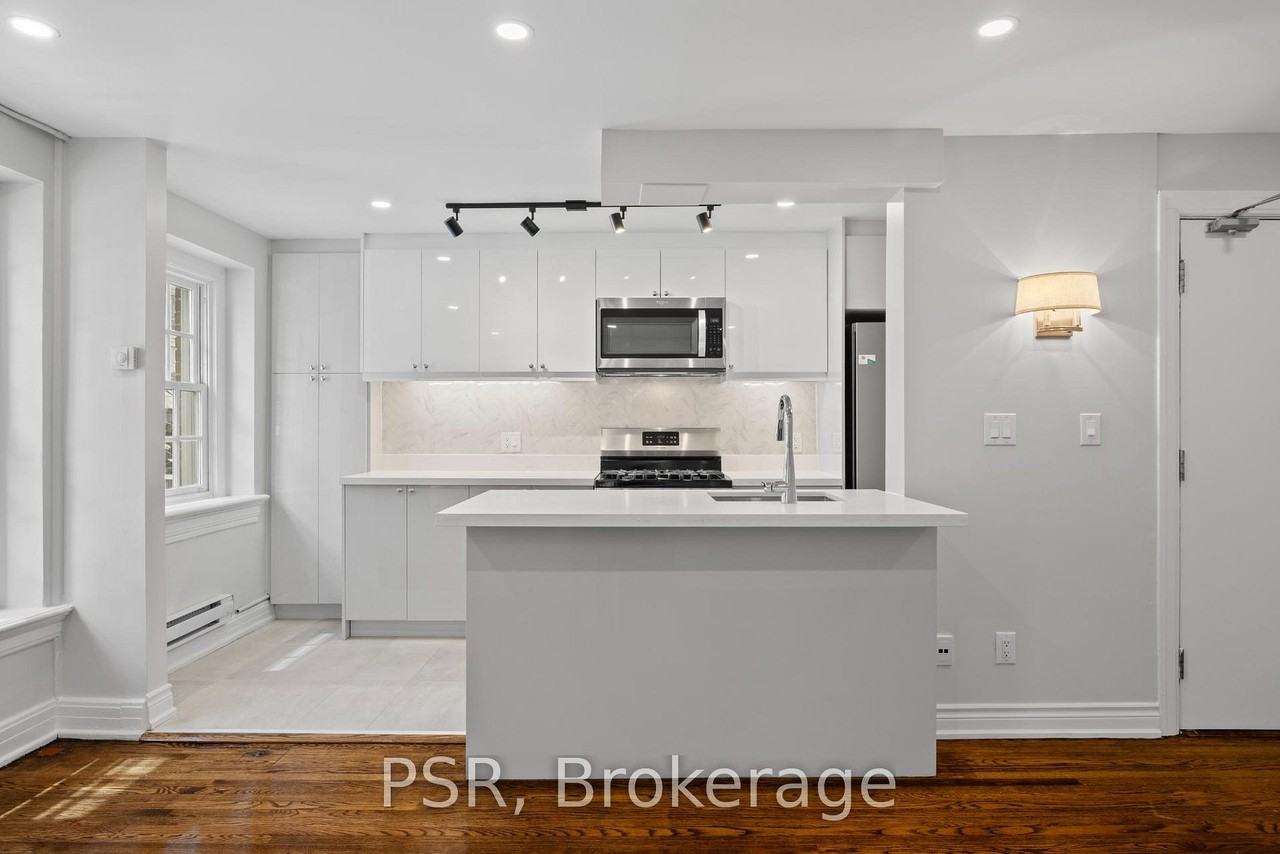 8 Saint Thomas Street #24 - Photo 2 of 9