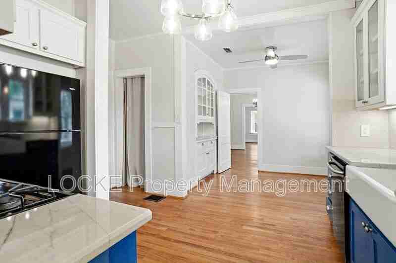 2615 Cockrell Ave - Photo 3 of 16