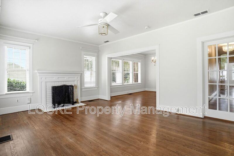 2615 Cockrell Ave - Photo 4 of 16