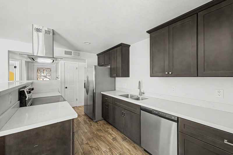 13608 N 41st Pl - Photo 2 of 25